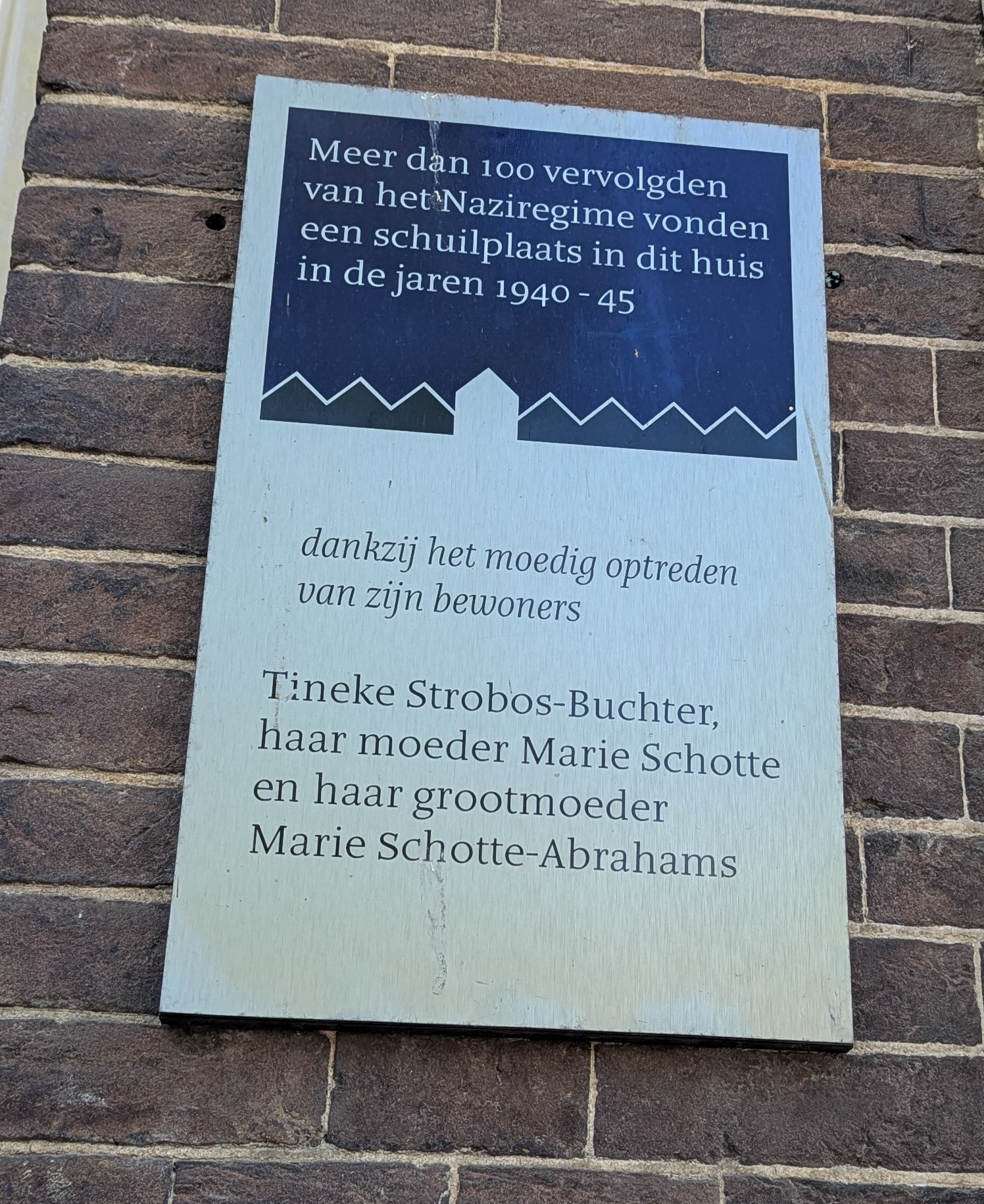 Plaque