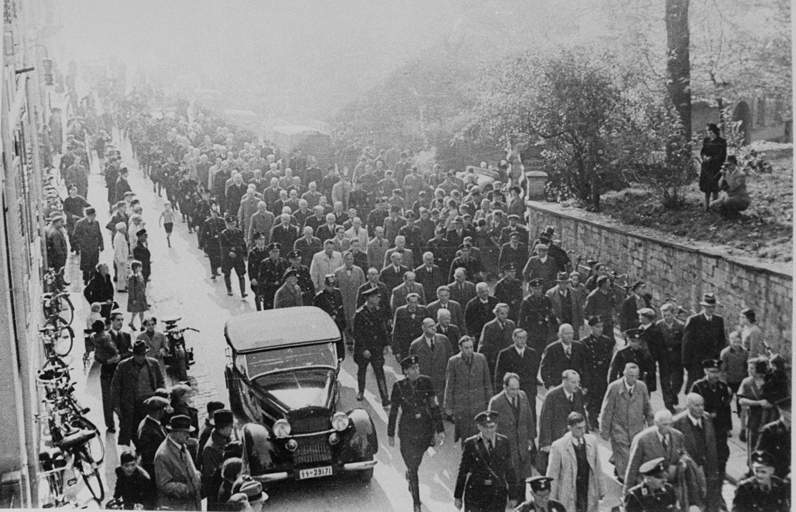 Arrested Jews.jpg