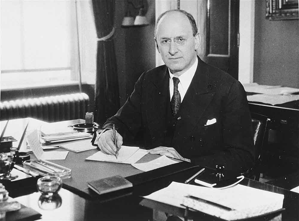Henry Morgenthau
